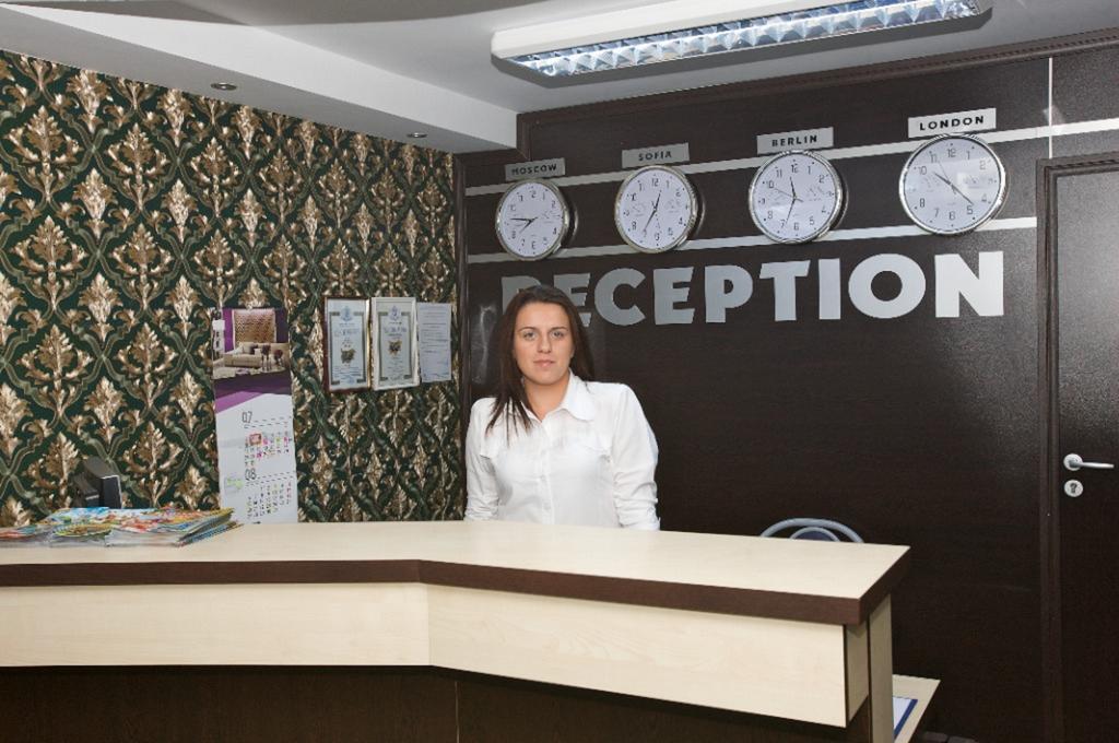 Elvira Hotel Ravda Buitenkant foto