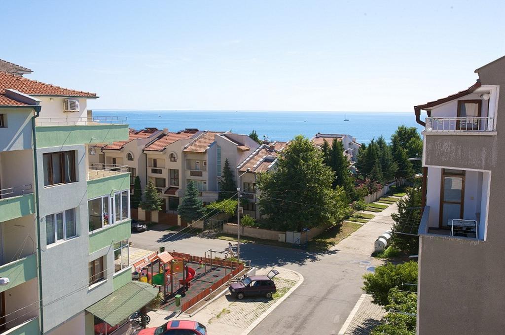 Elvira Hotel Ravda Buitenkant foto